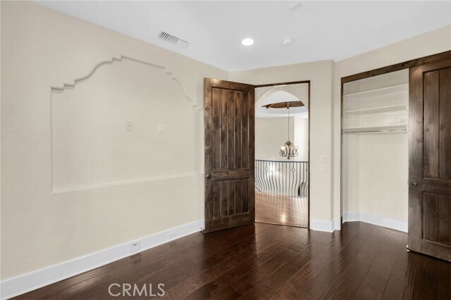 Building Photo - 221 Vía Alameda