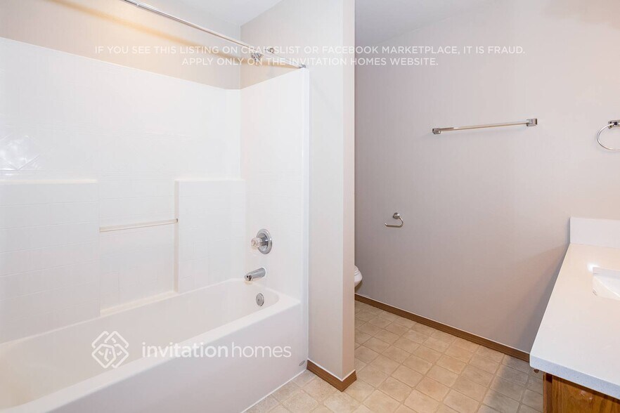 Building Photo - 6825 154th St Ct E