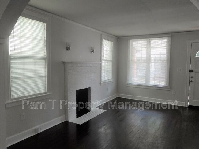 Building Photo - 633 W 35th St