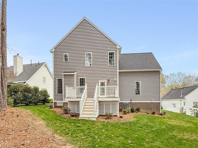 Building Photo - 3009 Ridge Dr