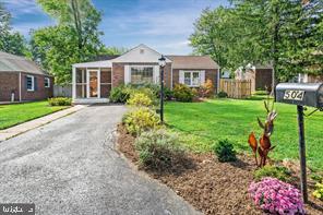 Primary Photo - 504 Sharpley Ln