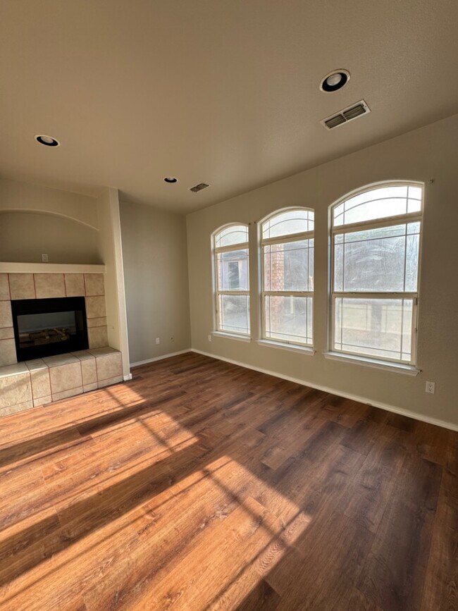 Building Photo - 10459 Chandler Dr NW