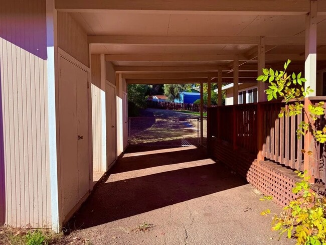 Building Photo - 28 Westwood Way