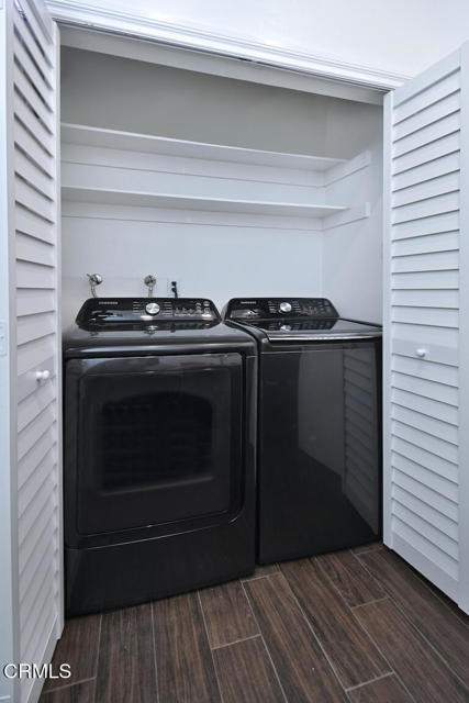 Building Photo - 5534 Encino Ave
