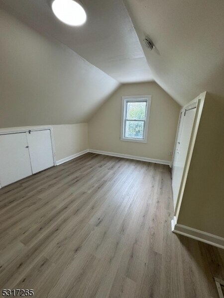 Building Photo - 10 Riverside Pl