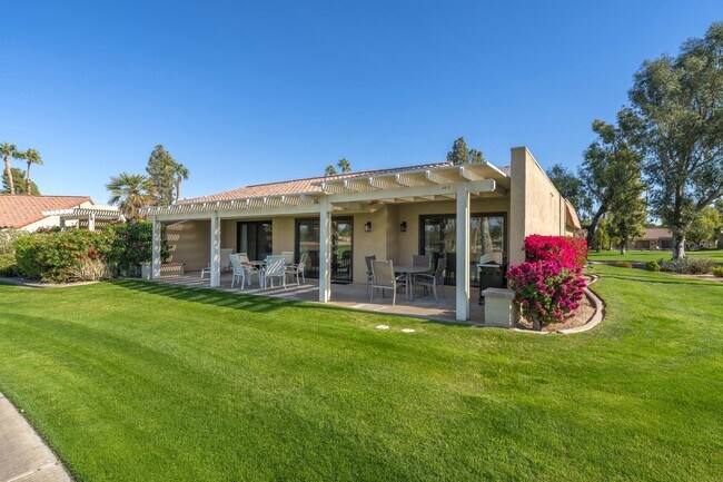 Building Photo - 40985 La Costa Cir W