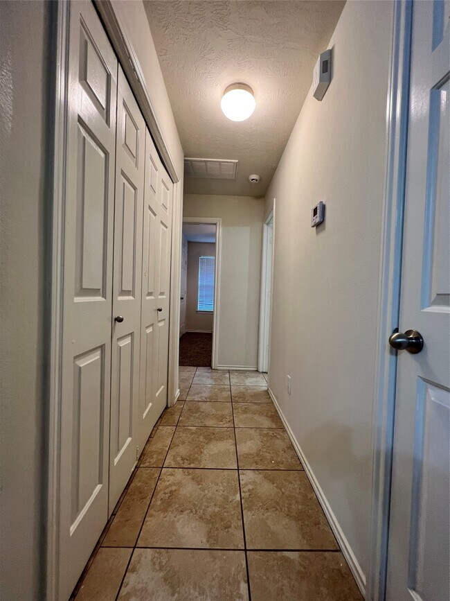 Building Photo - 21810 Dimmett Way
