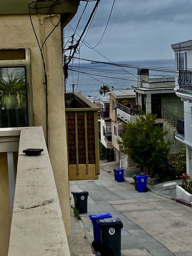 Building Photo - 224 Seaview St