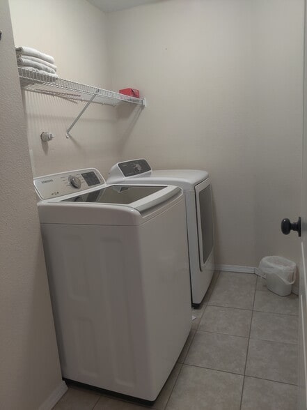 Building Photo - 420 Sawtooth St SE