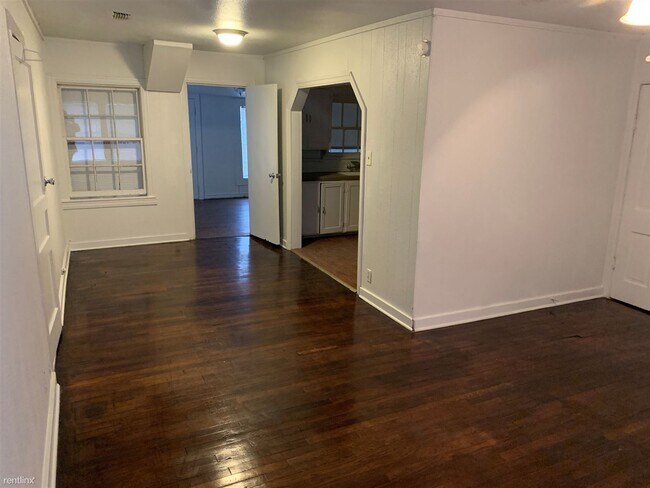 Building Photo - 2 br, 1 bath Duplex - 1426 Panhandle St