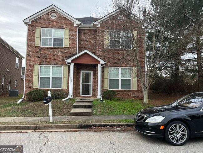 Building Photo - 500 Tulip Ln