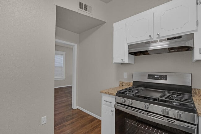 Building Photo - 408 Nino Aguilera St