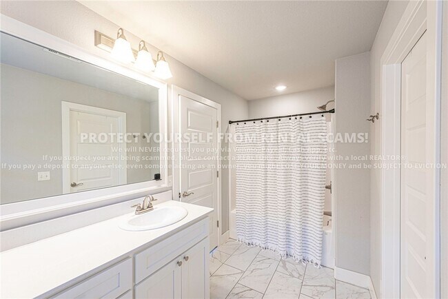 Building Photo - 533 Brinley St