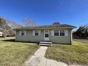 Building Photo - 311 Brookdale Dr