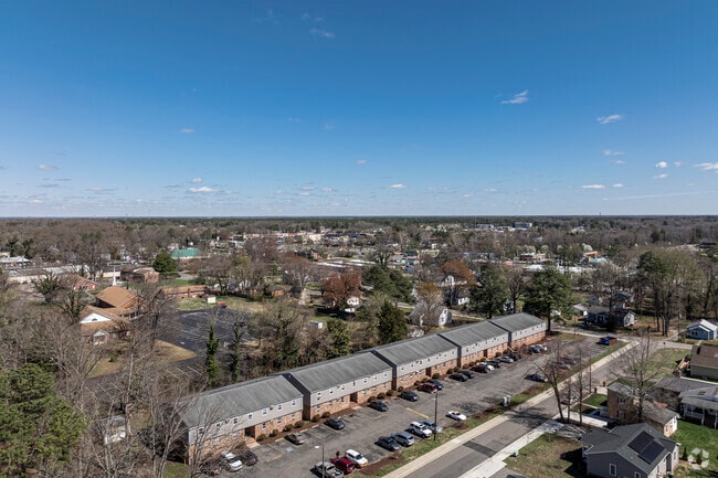 Aerial Photo - Henry Clay Apartments