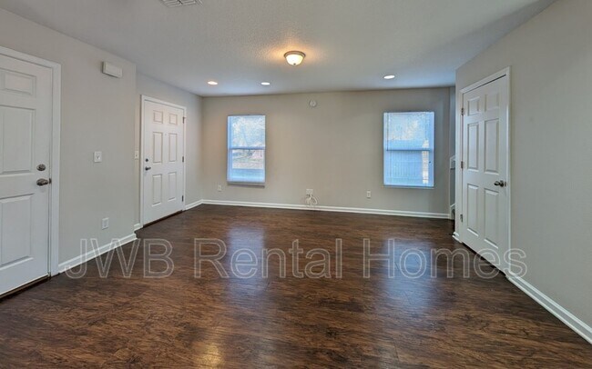 Building Photo - 8975 3rd Ave