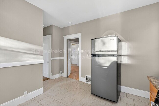 Building Photo - 4762 Alma Ave