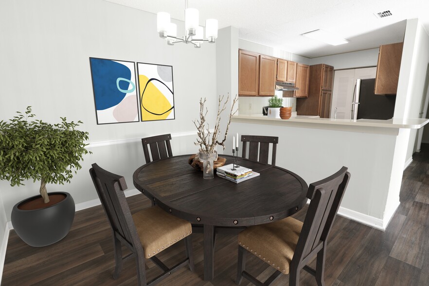 Dining Room in Hoover Alabama - Wood Gardens