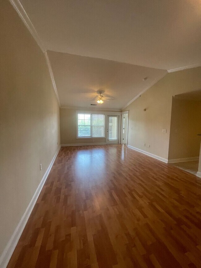 Building Photo - 21-2134 Moore