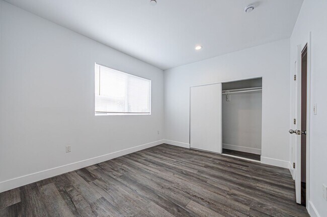 Building Photo - Spacious 4-Bedroom, 3-Bath Home – Modern Upgrades & Parking Included