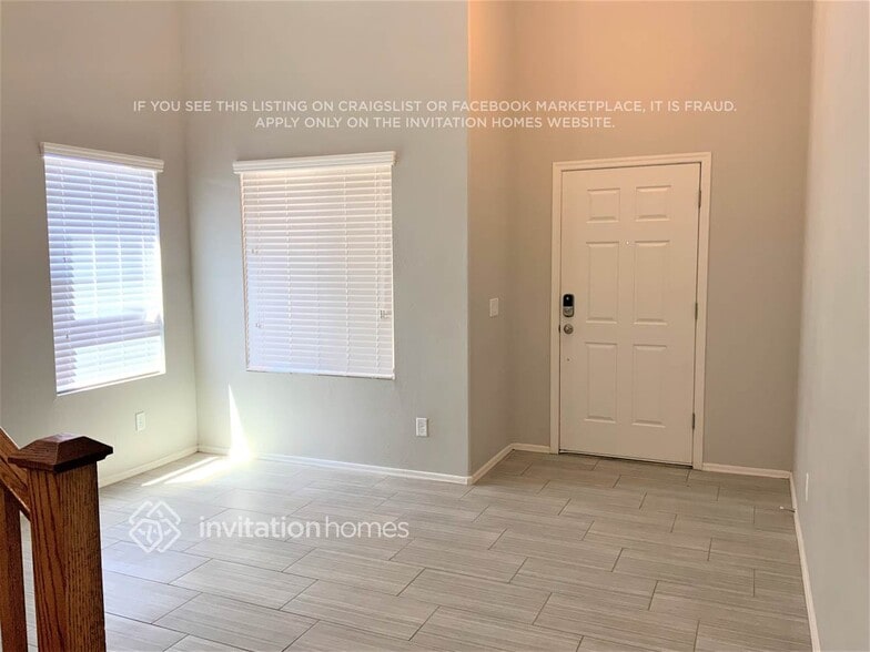 Building Photo - 1723 W Dugan Dr
