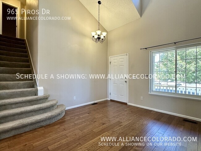 Building Photo - 965 Piros Dr