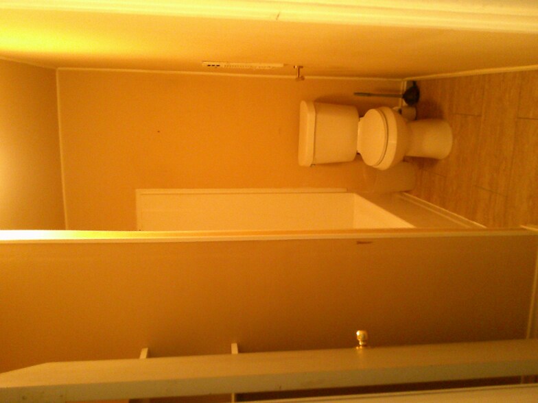 Building Photo - 801 4th St