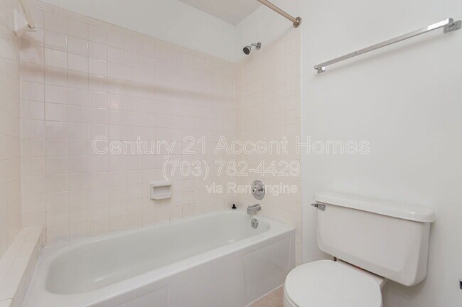 Building Photo - 29 S Floyd St