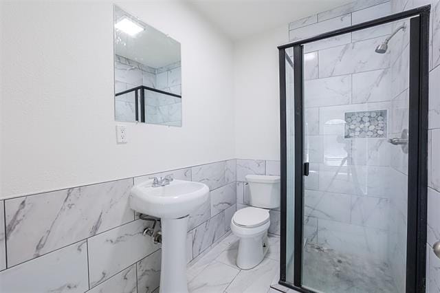 Building Photo - 320 Highland Dr