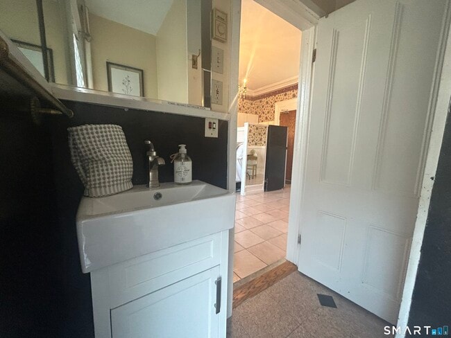 Building Photo - 40 Franklin St