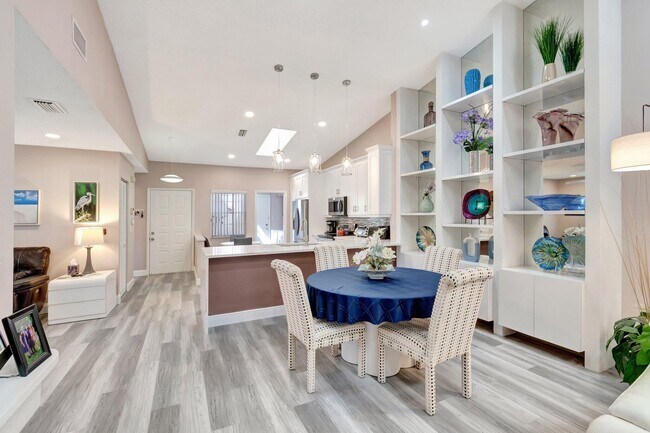 Building Photo - 6100 Waldwick Cir