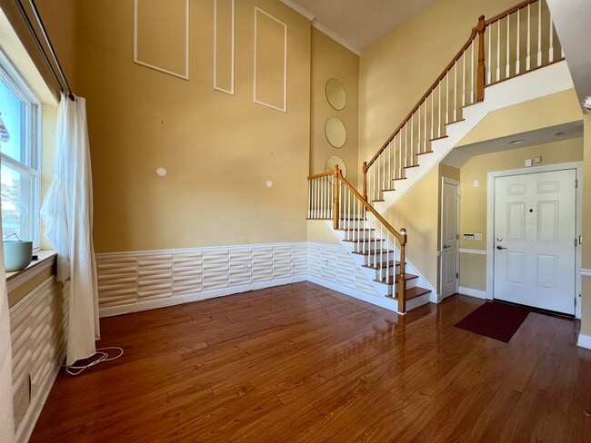 Primary Photo - 769 Montgomery St