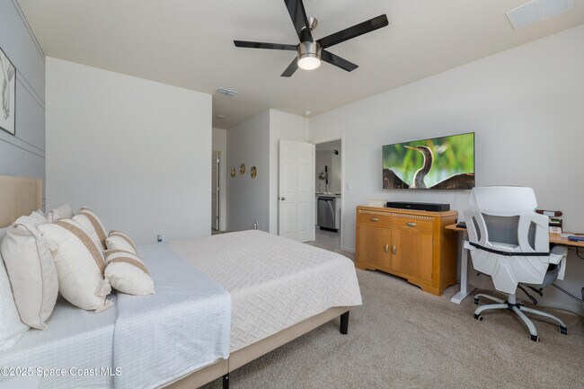 Building Photo - 843 Remington Green Dr SE