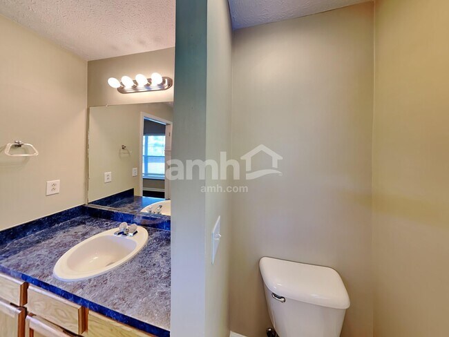 Building Photo - 1237 Cheyenne Ct