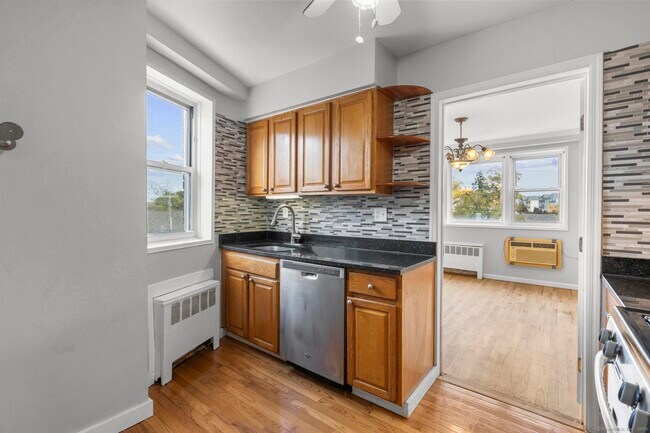 Building Photo - 125 Prospect St