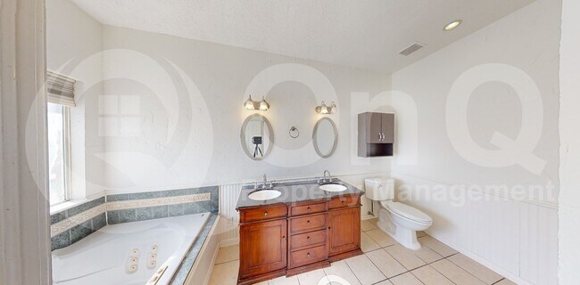 Building Photo - 6717 Smallwood Dr