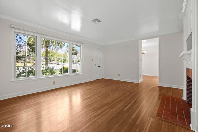 Building Photo - 1572 Casa Grande St