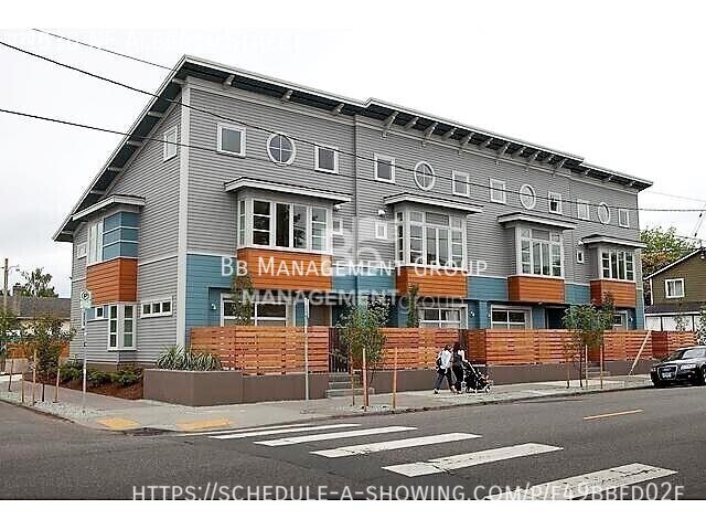 Building Photo - 2530 NE Alberta St