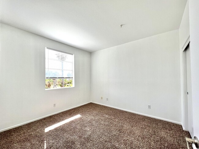 Building Photo - 1388 Challis Pl