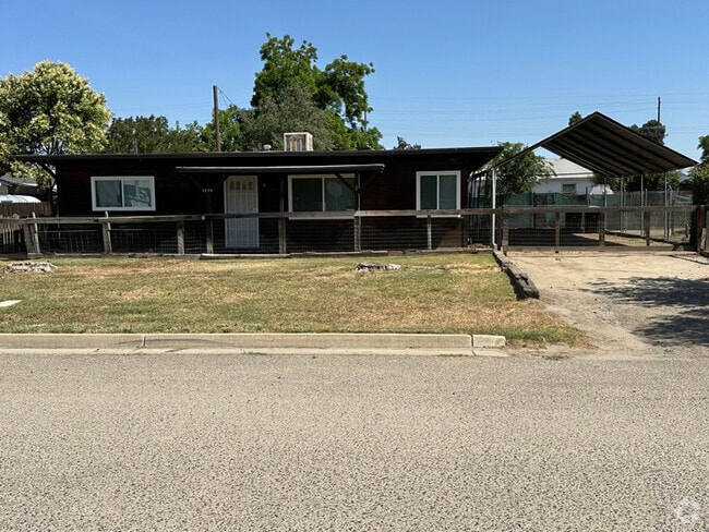 Building Photo - 1640 W James Ave