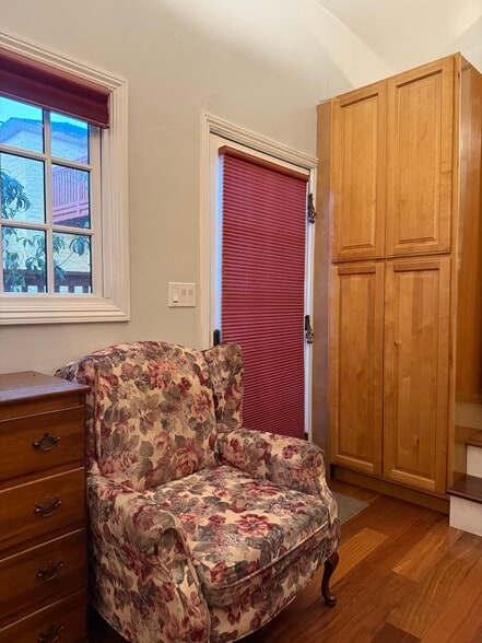 Building Photo - 312 Crest Dr