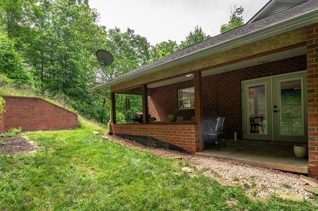 Building Photo - Indian Falls Estates