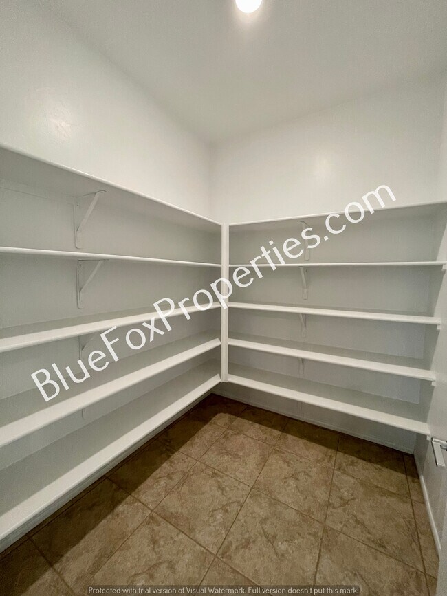 Building Photo - 6305 E Desert Peak Dr