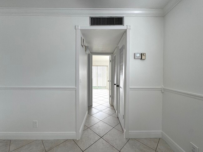 Building Photo - 80 Normandy Ln