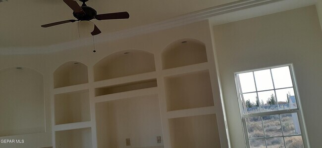 Building Photo - 5466 Buffalo Creek Dr