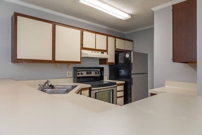 Building Photo - 109 Stratford Dr