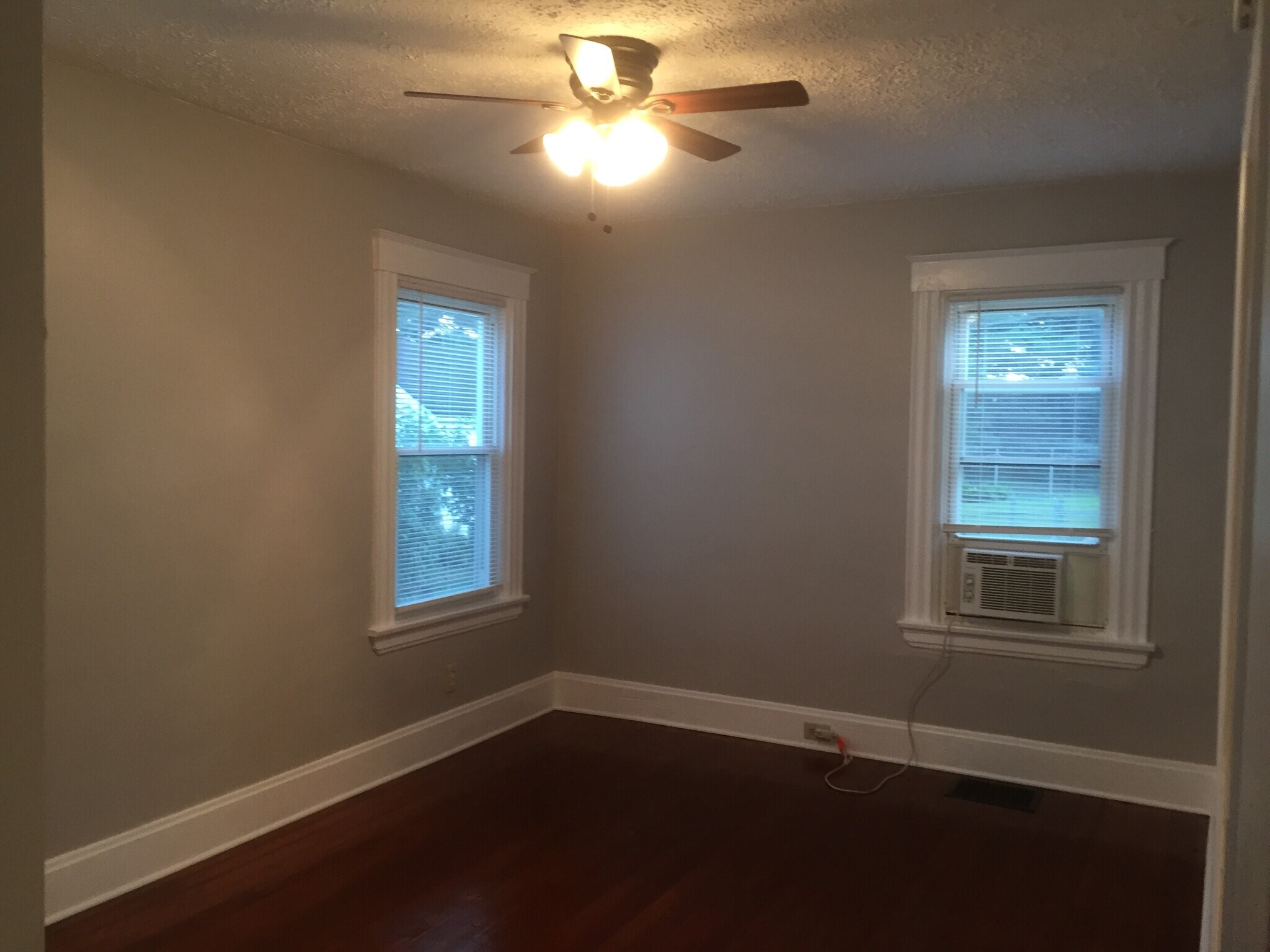 Building Photo - 3323 Emerson Ave