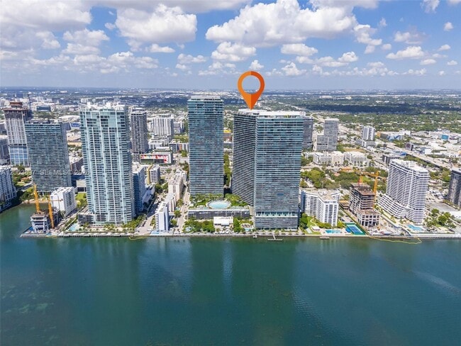 Building Photo - 650 NE 32nd St