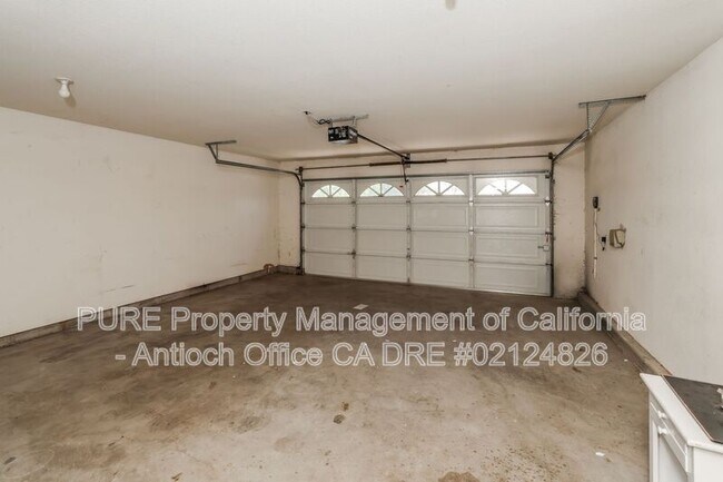 Building Photo - 5593 McFarlan Ranch Dr