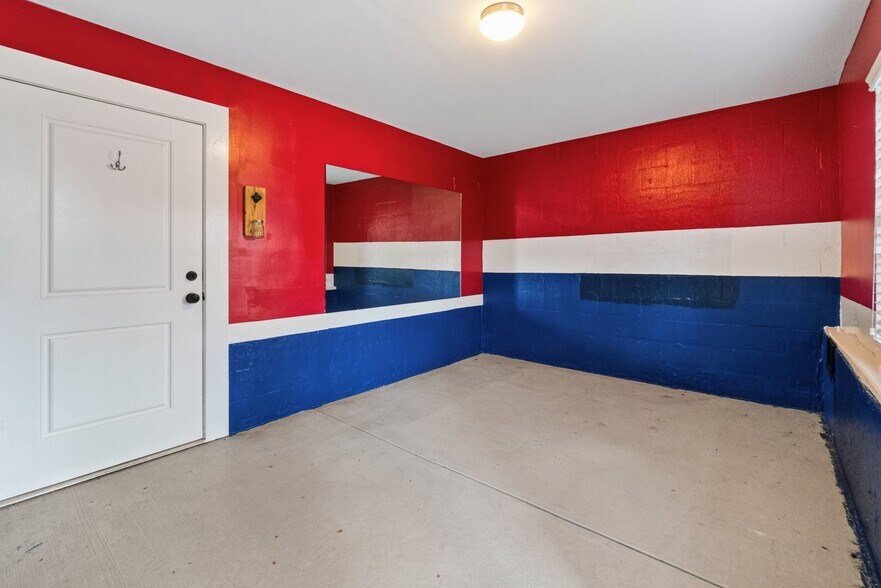 Building Photo - 720 Waterscape Ct